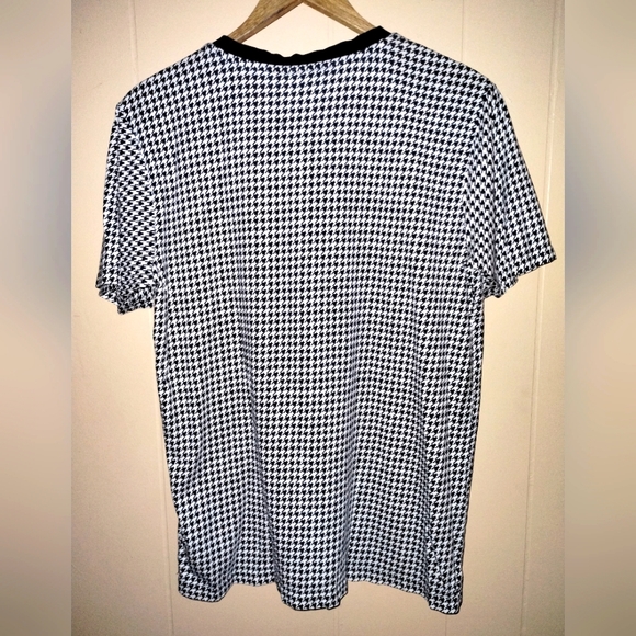 Puma black and white houndstooth patterned tee, men's size small - Picture 2 of 4